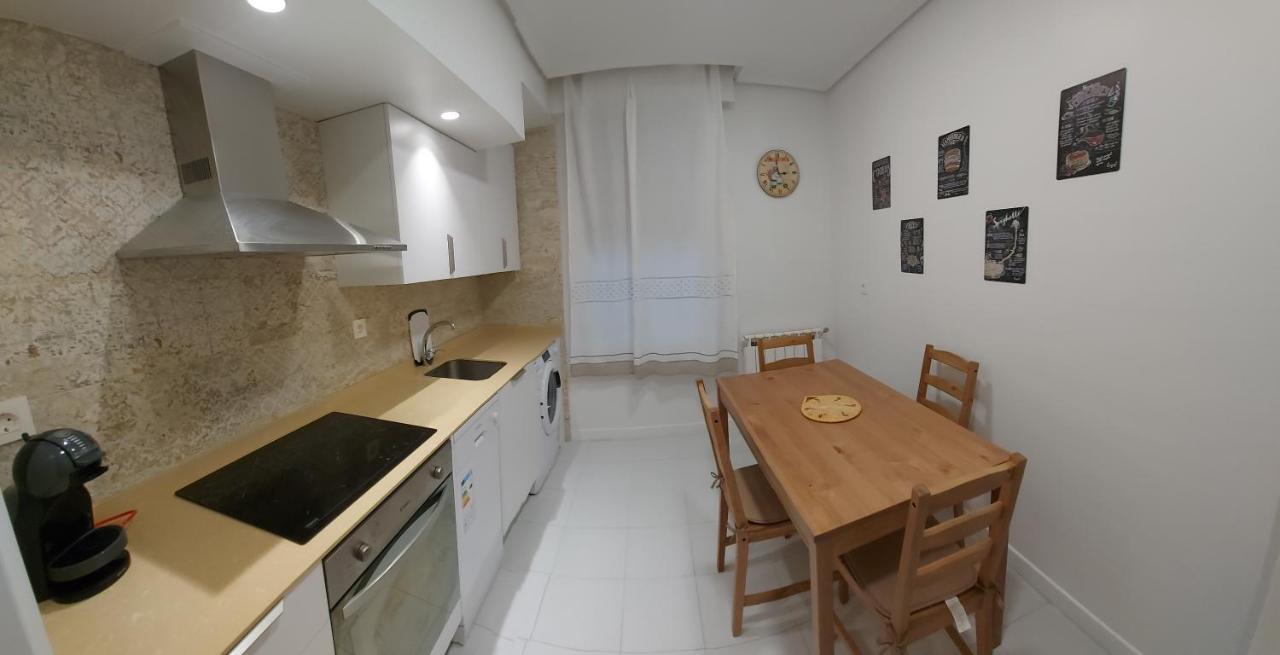Apartamento Saioa Pamplona Exterior foto