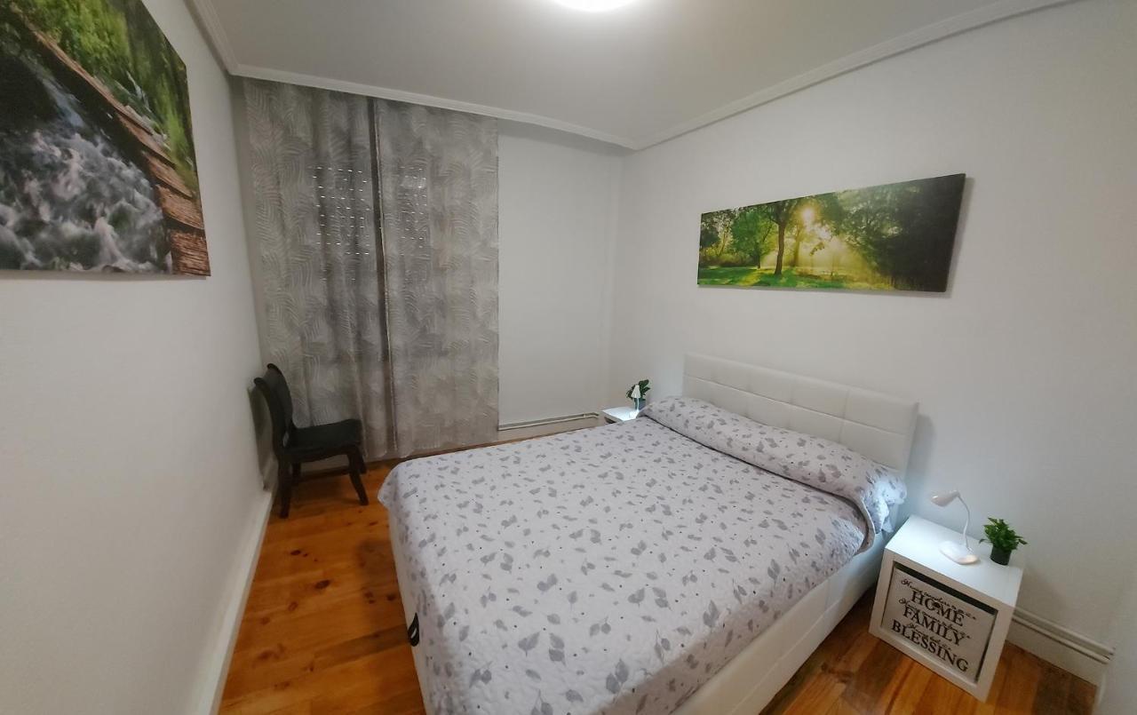 Apartamento Saioa Pamplona Exterior foto